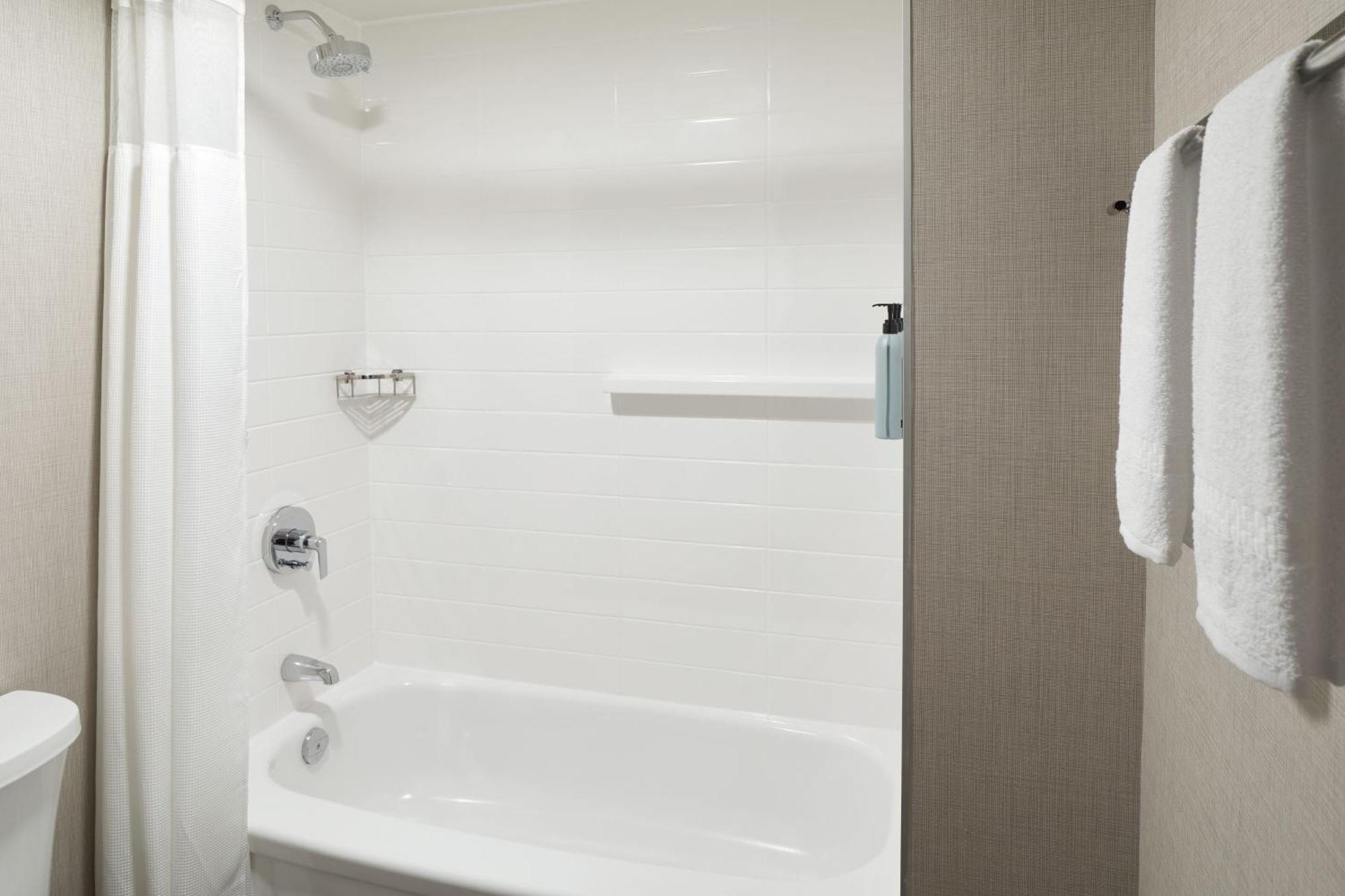 Residence Inn By Marriott Montreal Airport Dorval Esterno foto